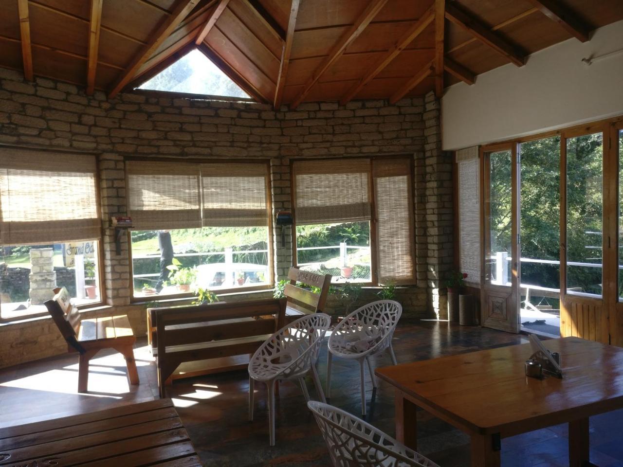 Simba Cafe & Lodge Binsar Luaran gambar